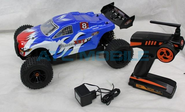 Závodní auto s DO 1:18 Závodní auto s DO 1:18